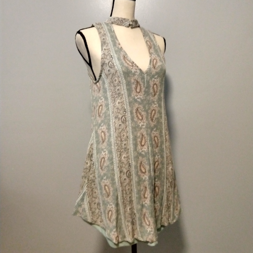 Deep V-Neck Blouse - Picture 5 of 8